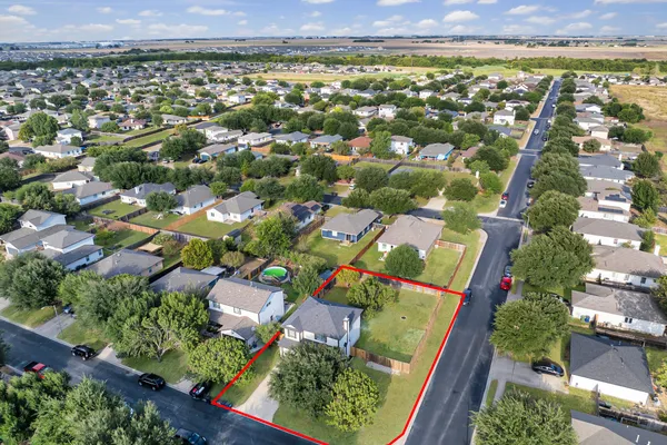 502 GARRETT CT