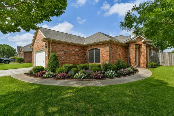 4055 BENTWOOD DR