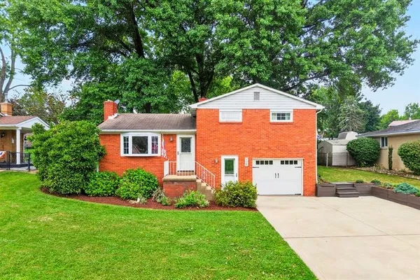 110 SUNRISE DR