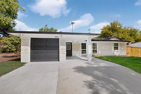 1514 WESTWOOD DR