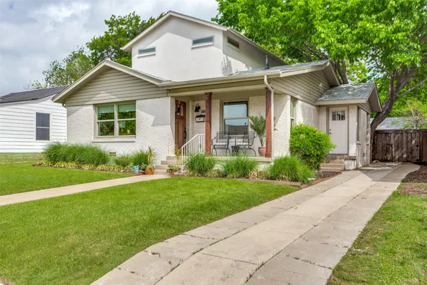 3720 WASHBURN AVE