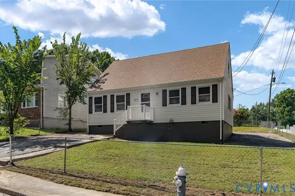 2219 DELLROSE DR