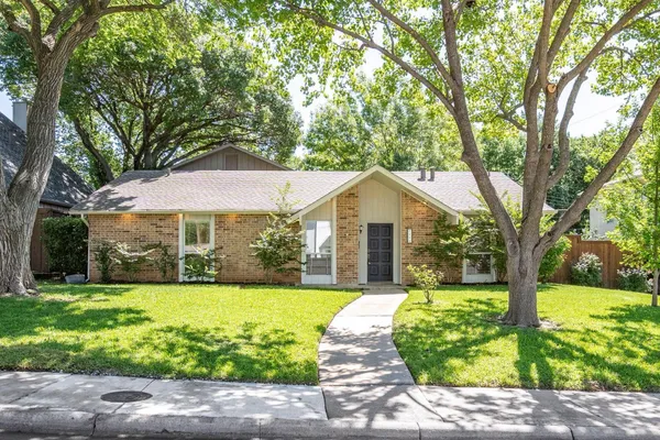 7162 CARROUSEL CIR