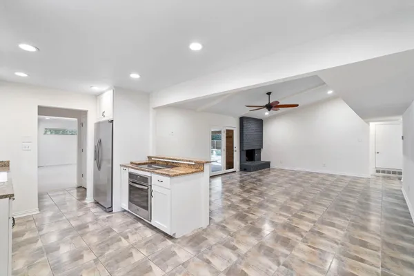 7162 CARROUSEL CIR