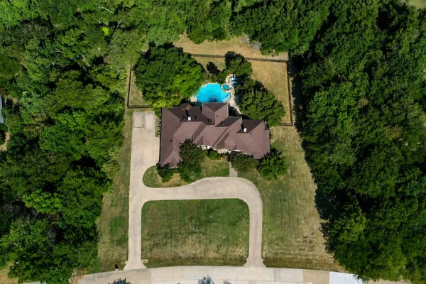 242 RIDGEMONT DR
