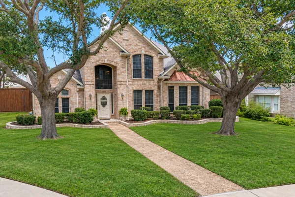 122 RIDGEWOOD DR