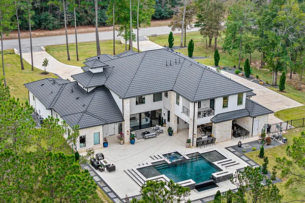 29011 VILLAGE BND
