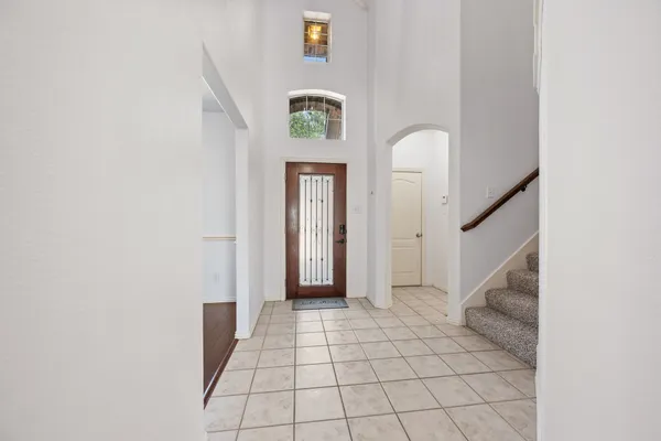 611 GOLIAD DR