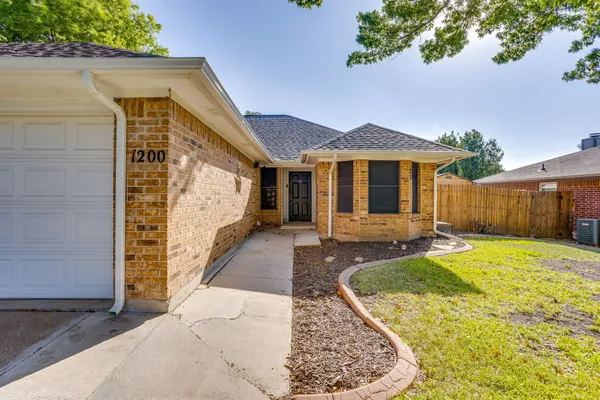 1200 WINDY MEADOWS DR