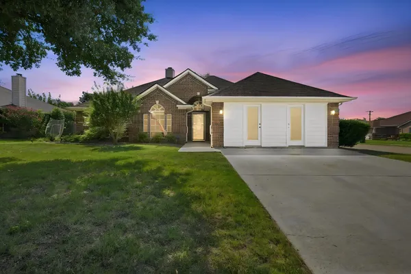 1121 SW HILLSIDE DR