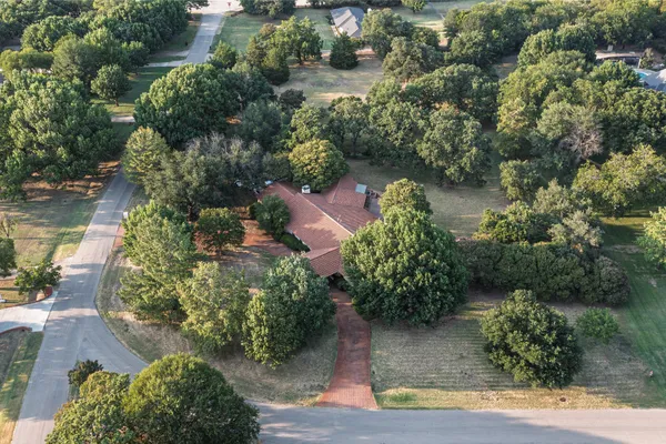103 RED OAK LN