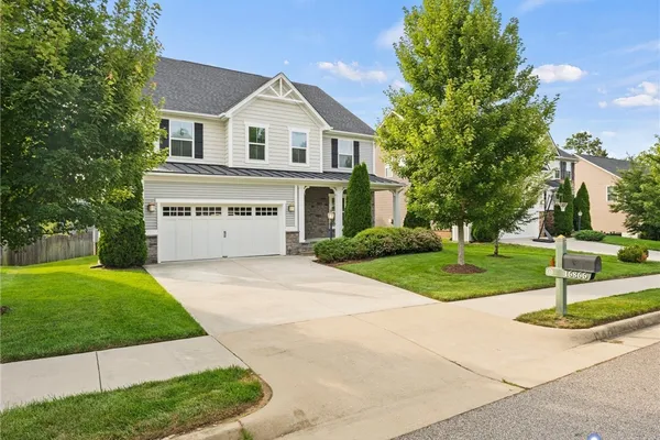 16866 WHITE DAISY LOOP