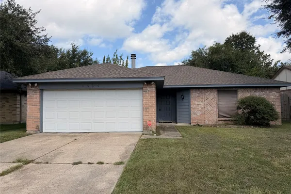 8010 WESTERN TRAIL DR
