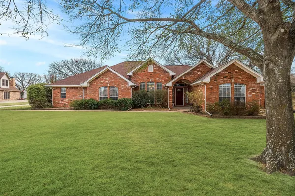 1025 OAK HOLLOW LN