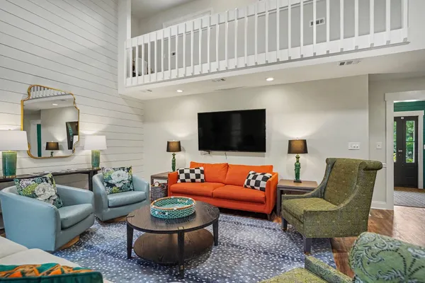 369 RUM GULLY CIR