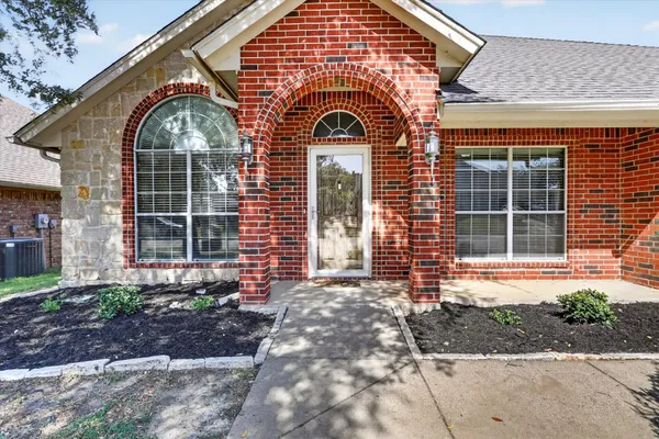 6829 CHEATHAM DR