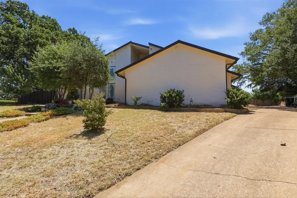 2700 SHADOW WOOD CT