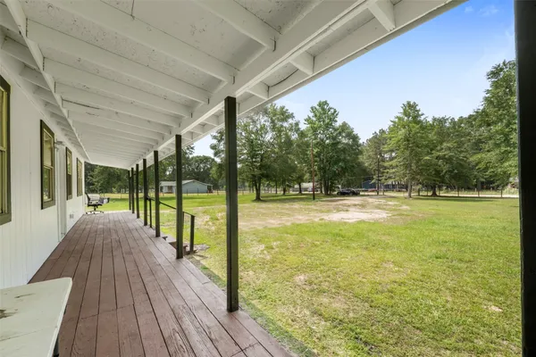 541 TRAILS END DR