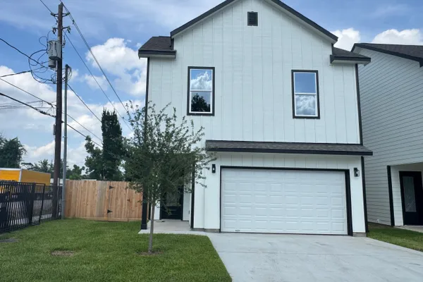 1310 DUFF LN