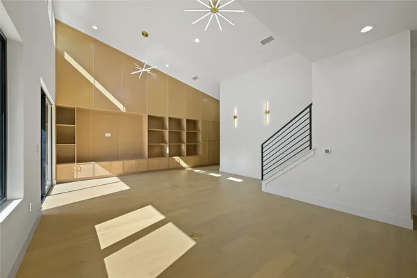 1606 CEDAR AVE A