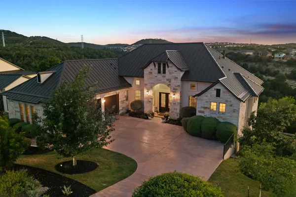 321 BISSET CT