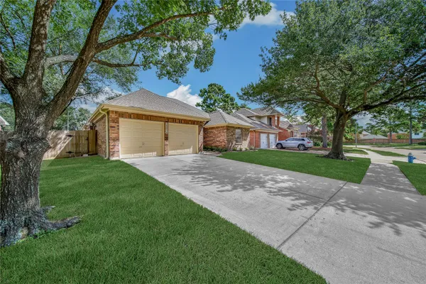 16014 BRITTANY KNOLL DR