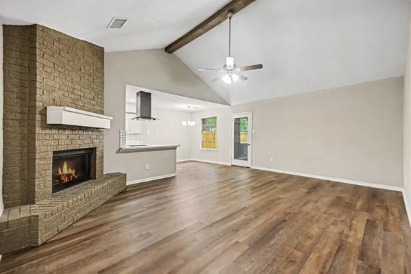 3810 CLOVER DR