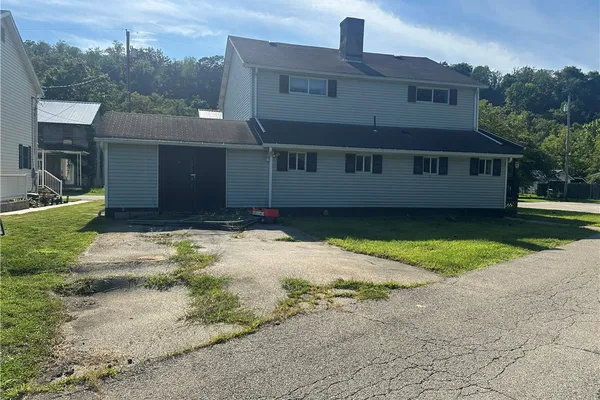 326 RIVERSIDE