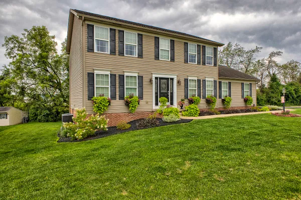 125 ASHTON DR
