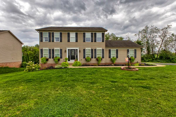 125 ASHTON DR