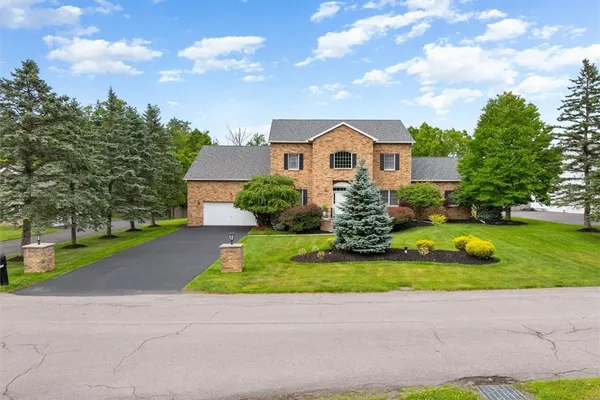 104 STONEBRIDGE CT