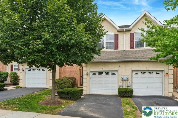 917 CARRINGTON DR