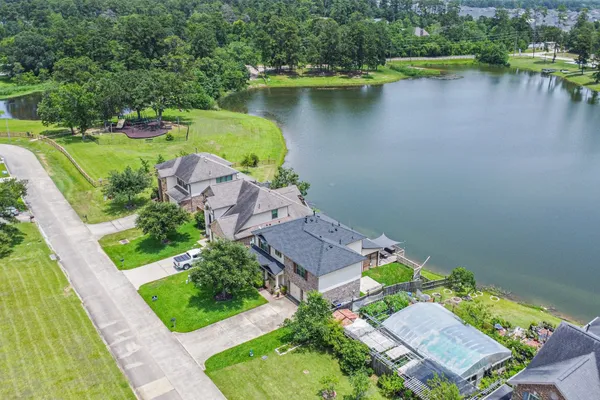 12009 LA SALLE RIVER RD
