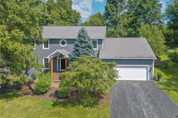 7815 ROLLING RIDGE DR