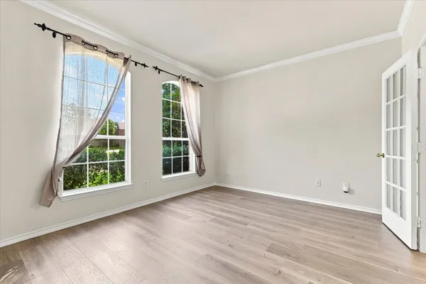 613 BELLA VISTA DR