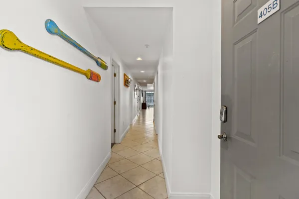 704 S OCEAN BLVD 405B