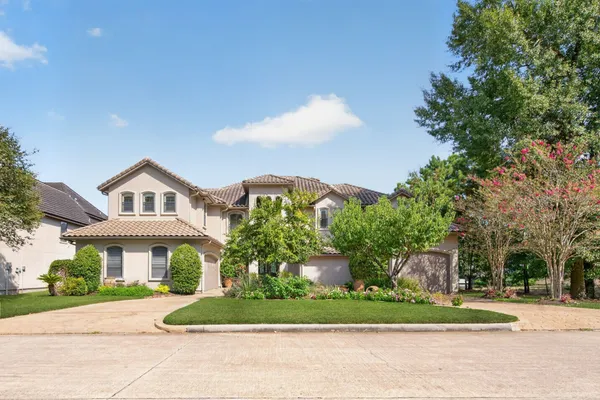 28560 OAKS ON THE WATER