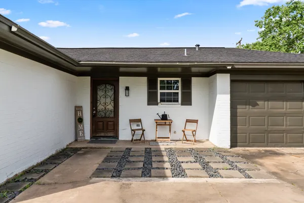 3832 HOLLY GLEN DR