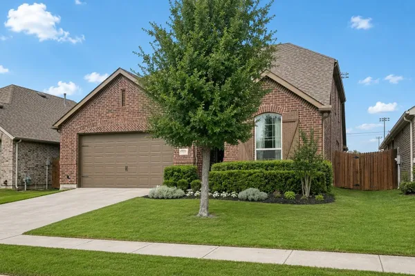 533 YELLOWSTONE DR