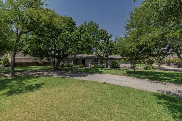 2640 RIDGECREST DR