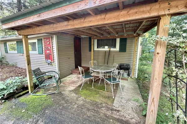 110 MCNAMARA LN