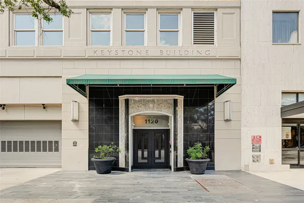 1120 TEXAS ST 7D