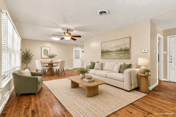 204 UNIVERSITY DR