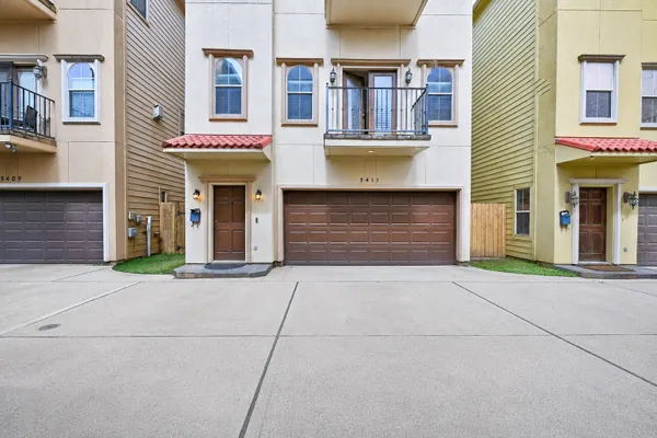 5411 KANSAS ST
