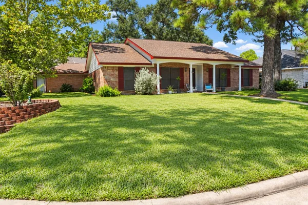 9803 ROCKTREE DR
