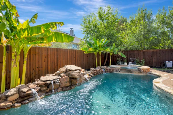 956 WATER OAK DR