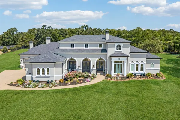 1270 SUNSET POINTE