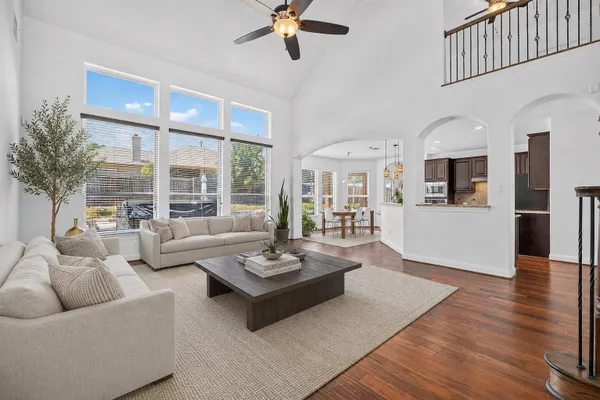 1010 CANYON EDGE DR