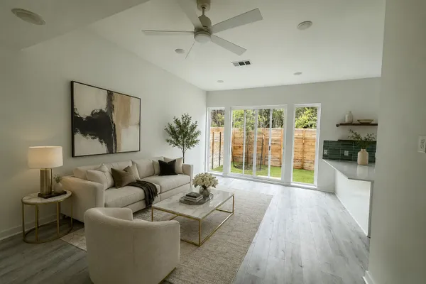 2000 RIVERSIDE FARMS RD 3101