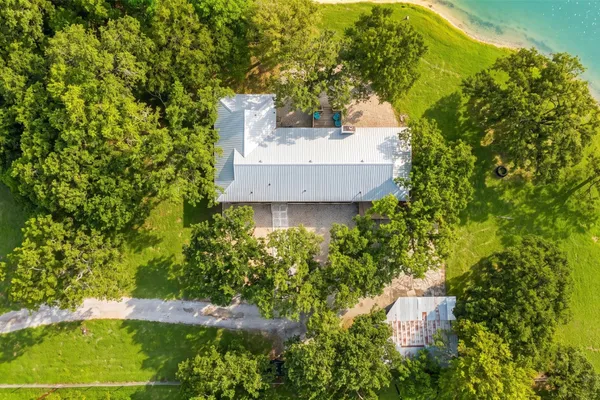 2512 ROOSEVELT DR